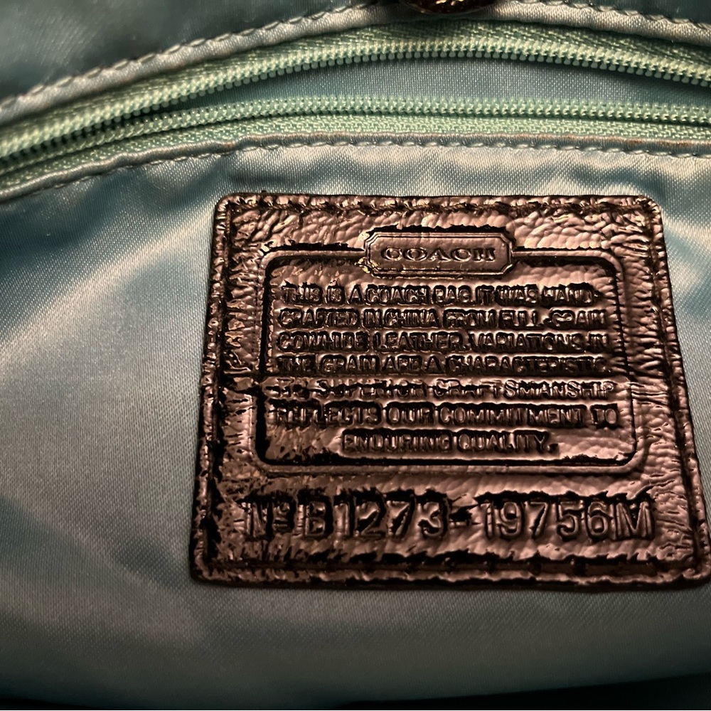 Black coach, patent leather crush purse - Picture 4 of 5